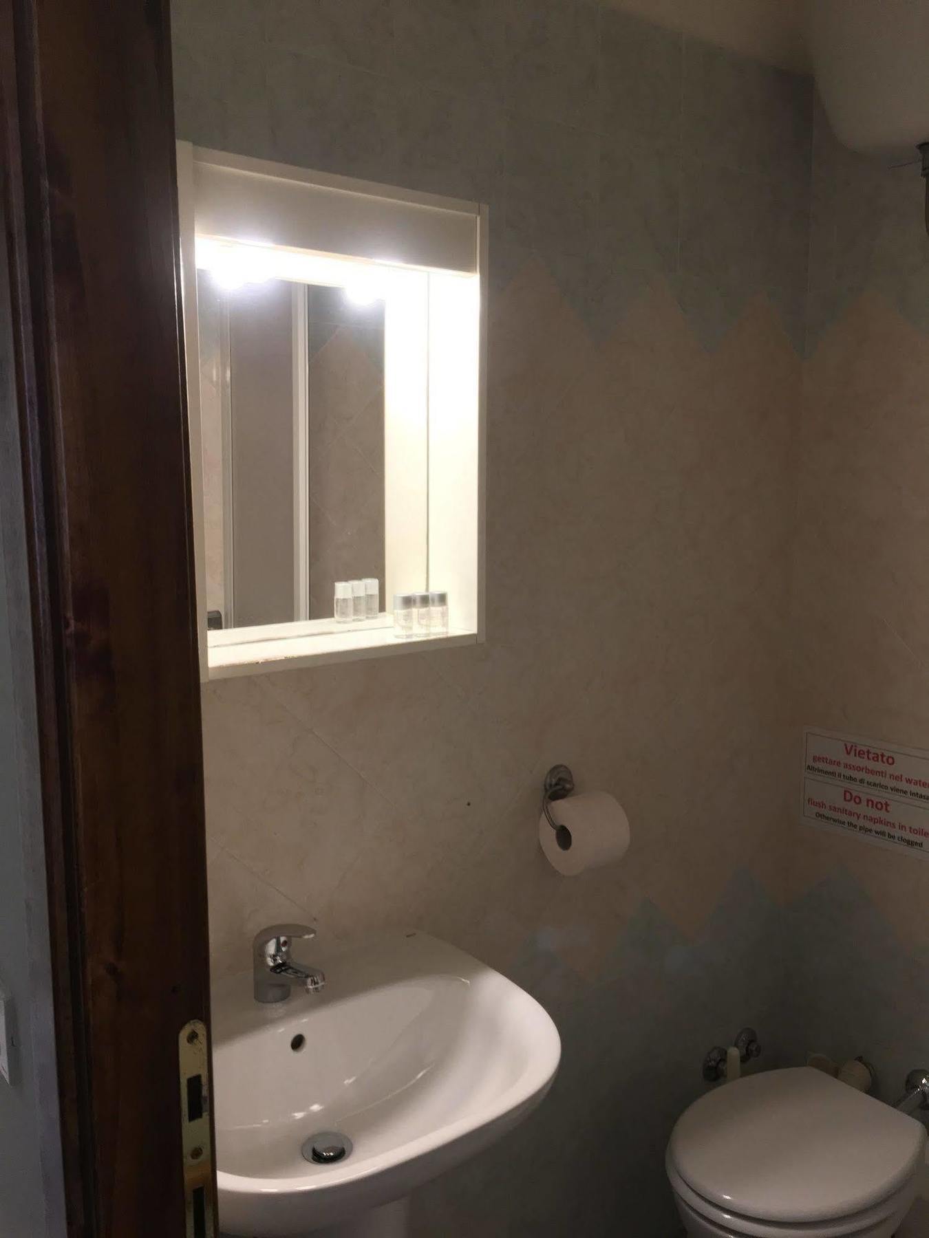 Guest House Laocoonte Рим Екстер'єр фото